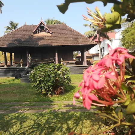 Treebo Premium Travancore Palace Cherthala Alappuzha Экстерьер фото